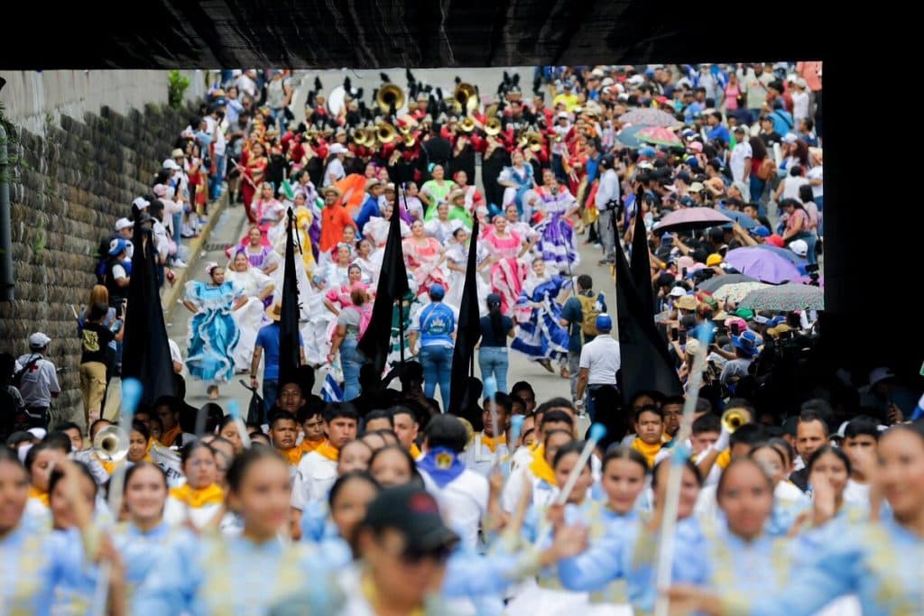 Tradiciones salvadoreñas que mantienen vivo el espíritu de la Independencia