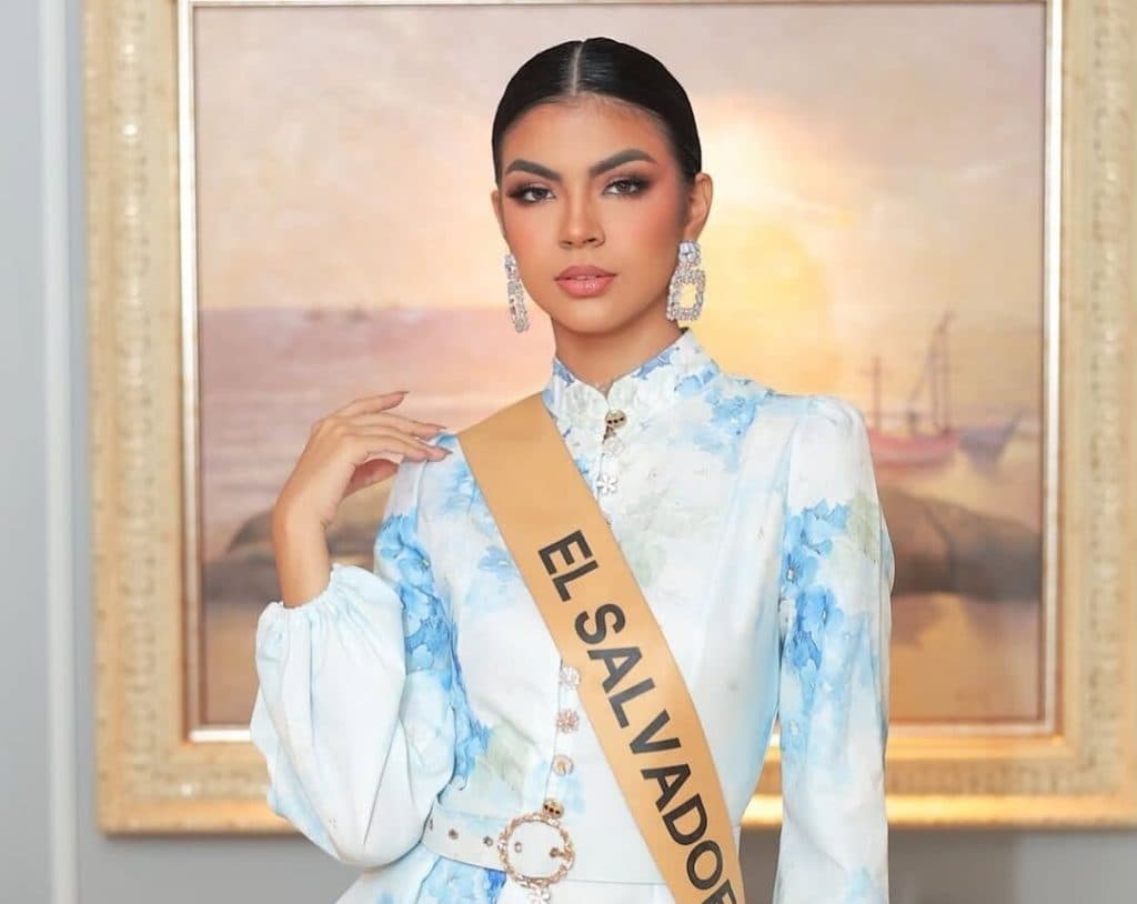 Miss Grand El Salvador destaca por su solidaridad al traducir para sus compañeras latinas