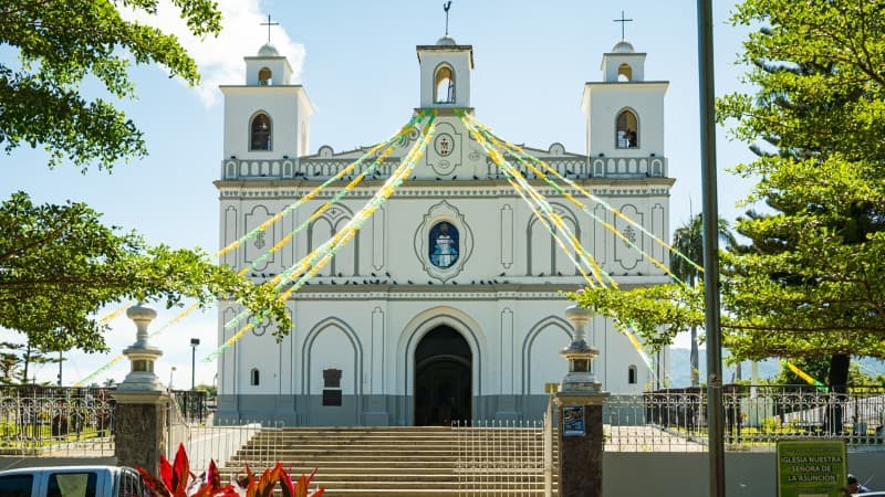 Explora Ahuachapán, «la ciudad de los ausoles», que te da la bienvenida a la Ruta de las Flores