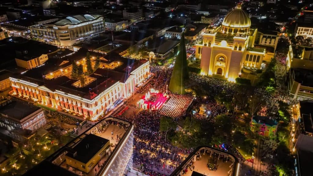 Estos son los parqueos 24/7 disponibles en el Centro Histórico de San Salvador