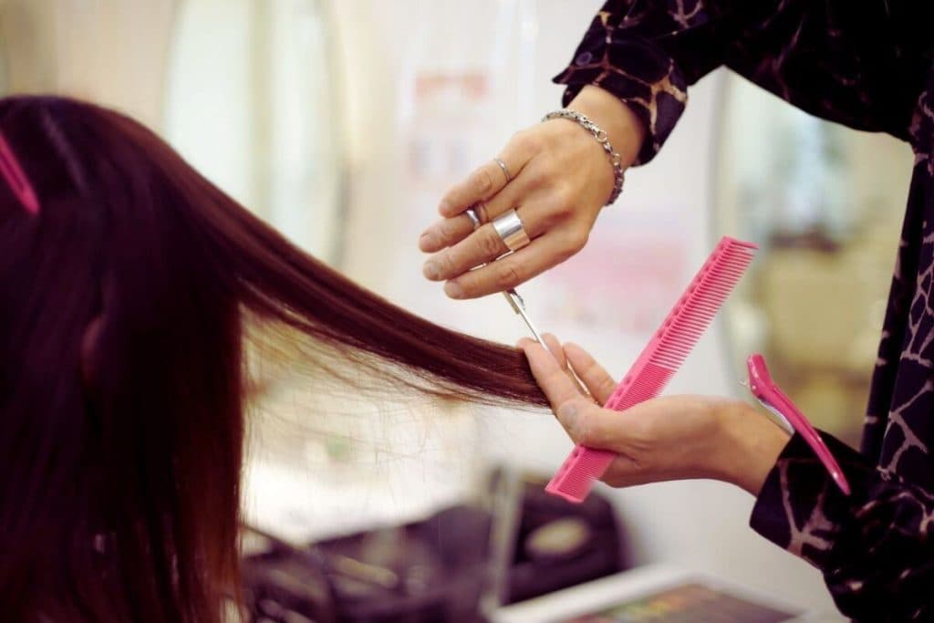 Las mejores fechas de diciembre para un cambio de look según la luna