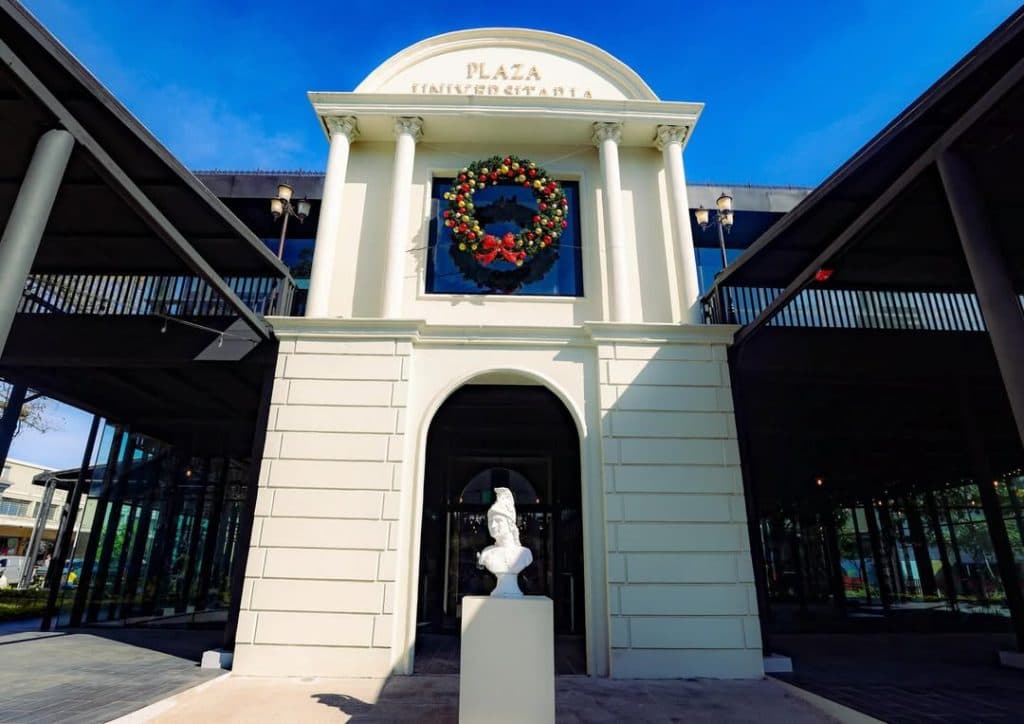 Plaza Universitaria abre sus puertas con innovadores atractivos