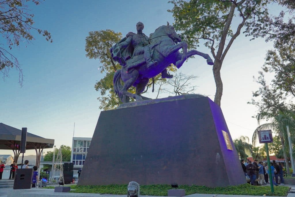 Así luce la renovada Plaza Simón Bolívar: el nuevo punto familiar del Centro Histórico