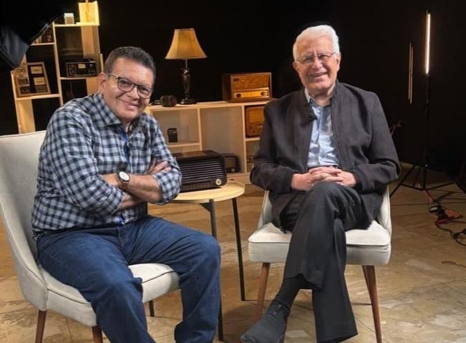 Don Willie Maldonado, ícono de la radio y la televisión salvadoreña celebra 100 años de radio El Salvador