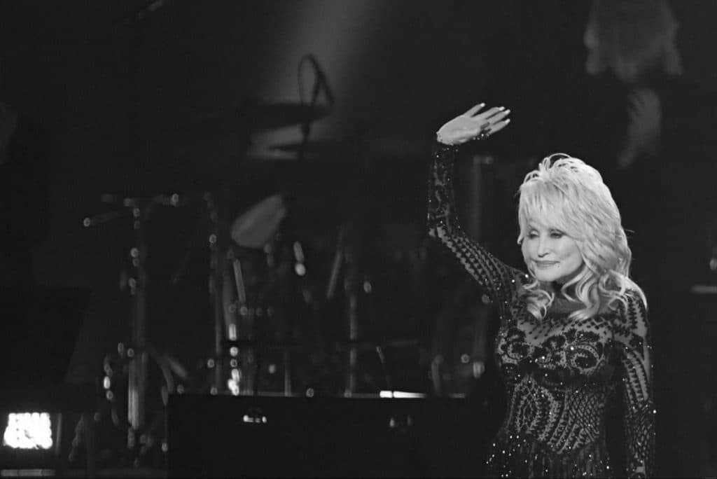 Muere a los 80 años Dolly Parton, leyenda de la música country estadounidense