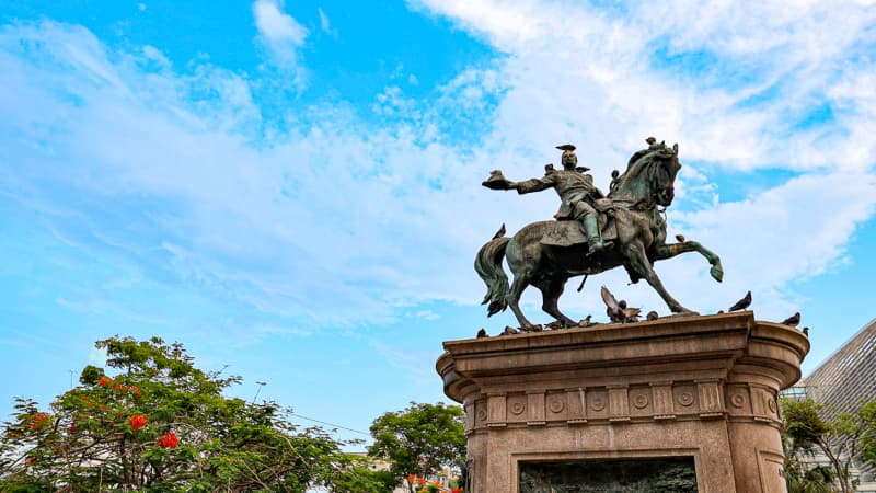 ¿Sabías que la Plaza Barrios antes se llamó Parque Bolívar? Esta fue la razón por la que cambió de nombre