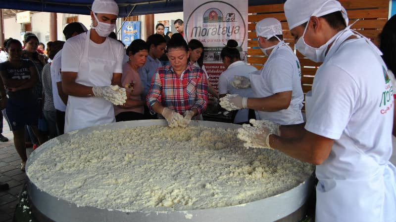 Metapán elaborará la cuajada más grande de El Salvador durante el Festival de la Leche