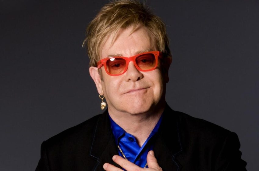  Elton John no pudo ver su propio musical por una infección en el ojo