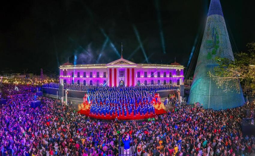  Desfile «Destellos de un Nuevo Comienzo» deslumbró a los salvadoreños