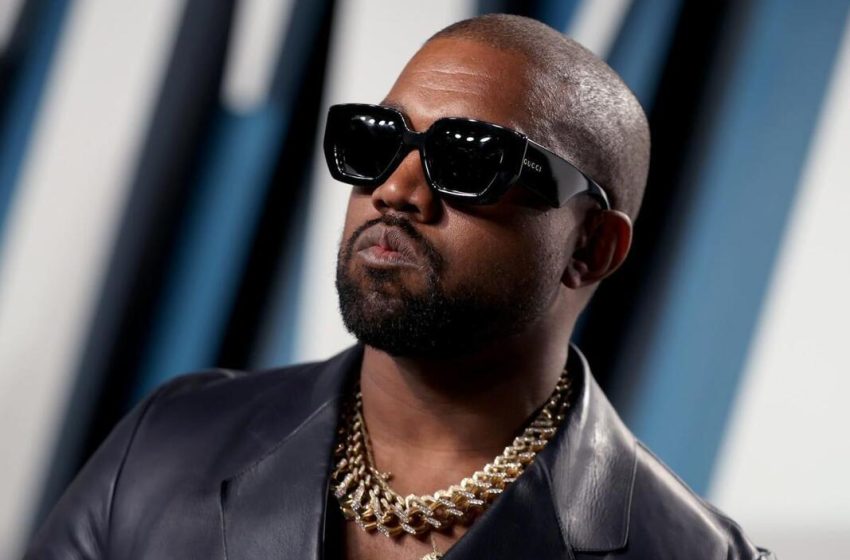  Sitio web de Kanye West queda fuera de línea tras ofrecer camisetas con símbolo nazi