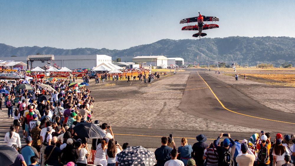 Así se vive el ambiente en el segundo día del Ilopango Air Show 2025