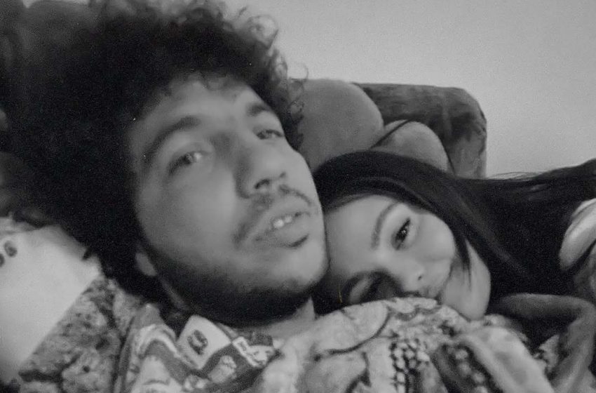  Selena Gómez comparte primera foto y datos inéditos de su relación con Benny Blanco