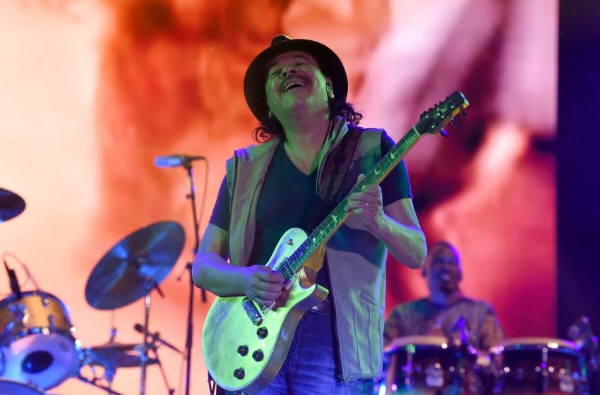  Carlos Santana pospone conciertos por padecimiento de covid-19