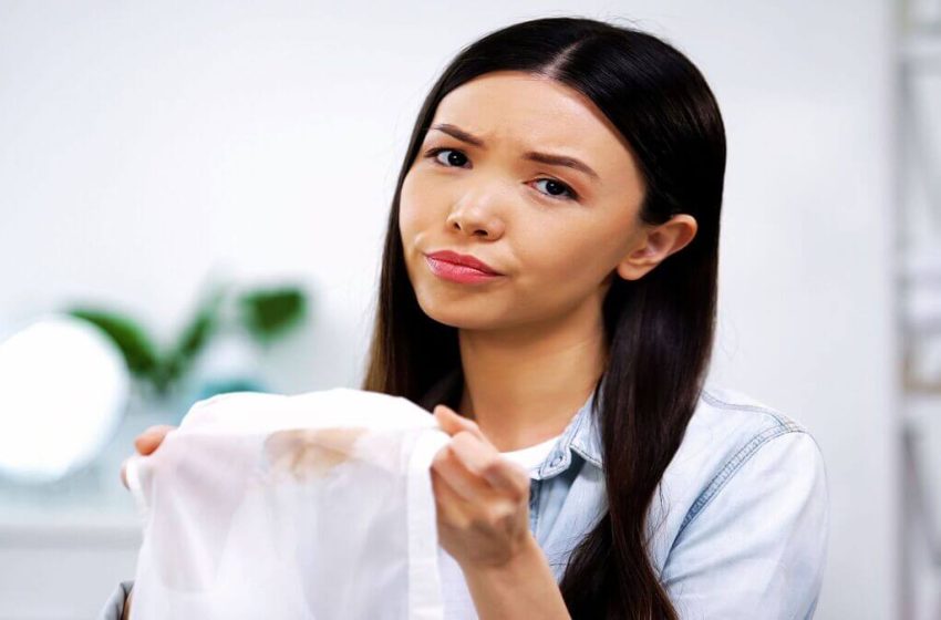  ¿Cómo quitar las manchas de maquillaje de la ropa de forma correcta?