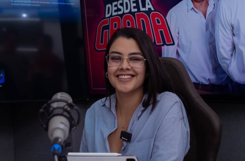  Expresentadora salvadoreña regresa a los medios tras su vida en México con su esposa