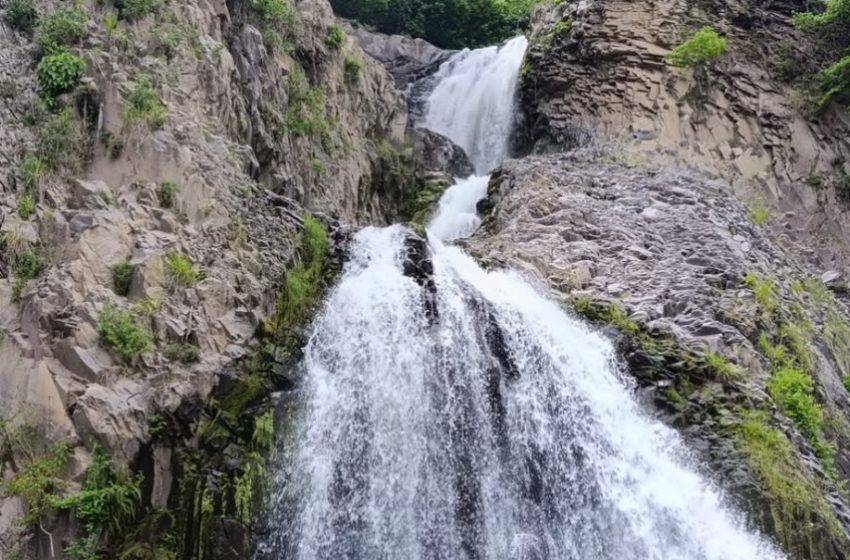  Descubre la imponente cascada El Chorrerón en Santa María Ostuma