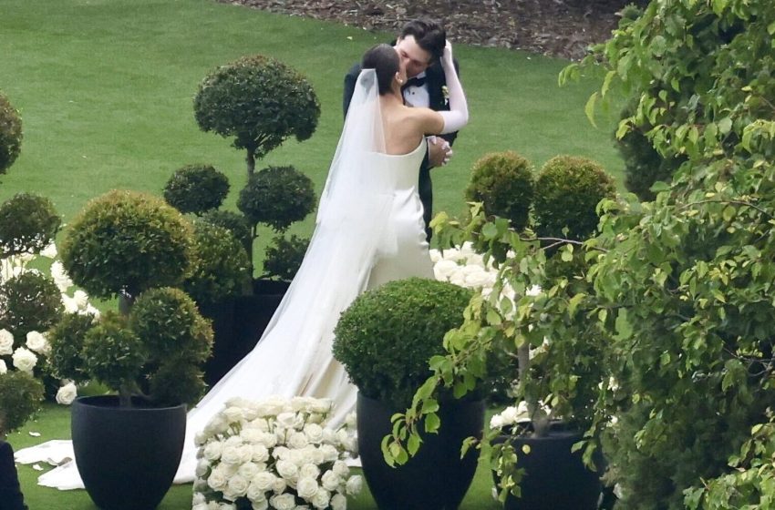  Hailee Steinfeld y Josh Allen se dan el «Si, acepto»