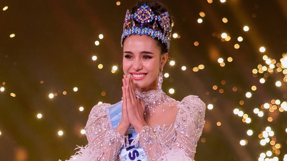 Opal Suchata, la tailandesa que logró la primera corona de Miss Mundo para su país