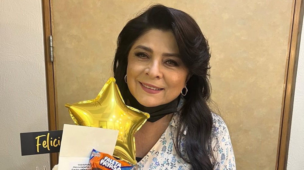Victoria Ruffo celebró sus 63 años a lado de su familia