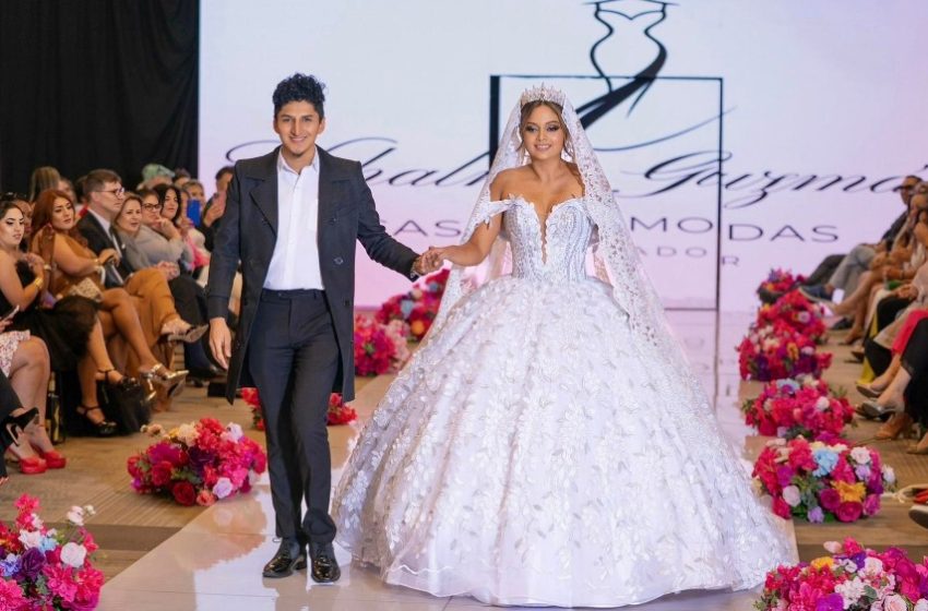  El salvadoreño Yohalmo Guzmán deslumbró con sus diseños en pasarela de EE. UU