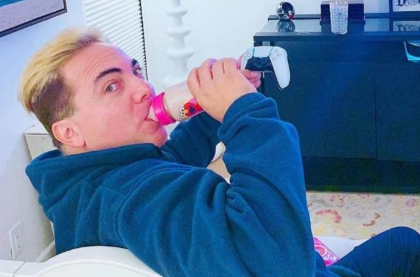  Cristian Castro causa polémica en redes por tomar leche en pacha a pesar de su edad: «Es como regresar a tu mamá»