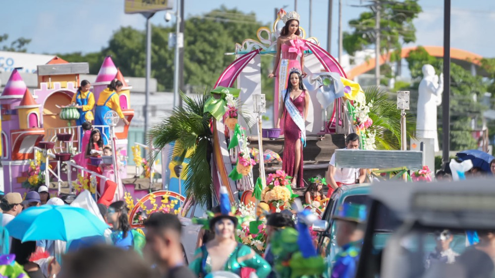 Santa Ana se prepara para el Desfile de Correo de las Fiestas Julias