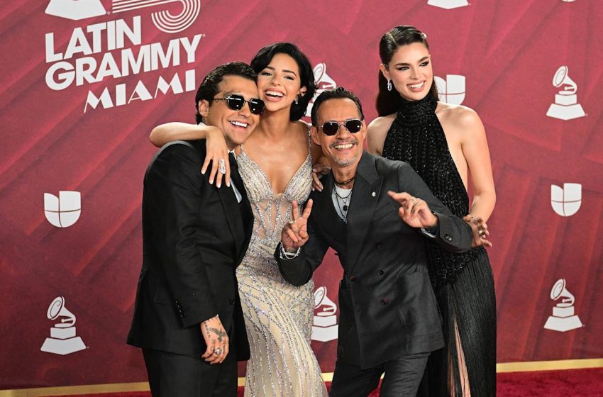  Ángela Aguilar y Marc Anthony unen sus voces en «No Quiero Hablar»