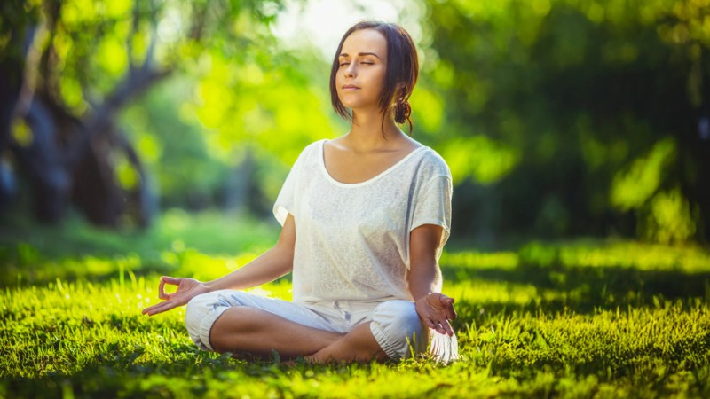 Tu mente también necesita un descanso: ¿por qué deberías hacer un "reset" a mitad de año?