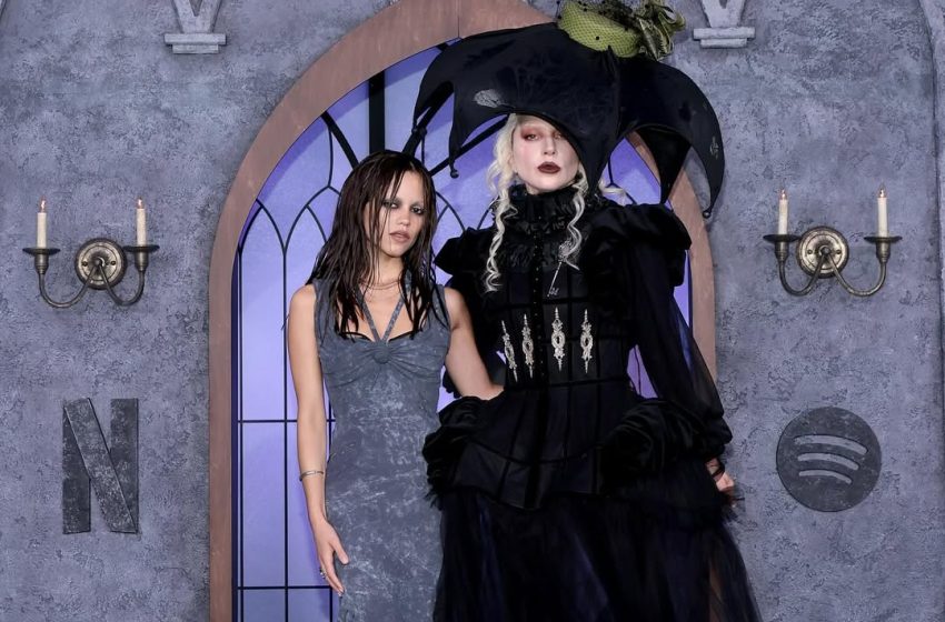 Jenna Ortega y Lady Gaga brillan en la “Gala del Cementerio” con looks a juego