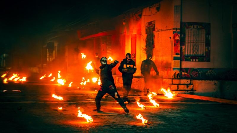 Este es el origen de las "Bolas de Fuego", la tradición que cumple 103 años en Nejapa