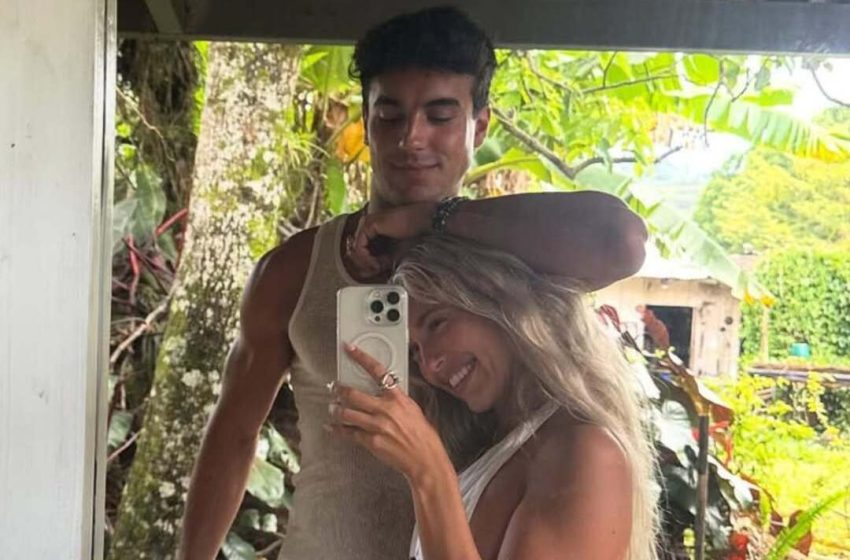  Ana Mena y Óscar Casas disfrutan de unas vacaciones románticas en El Salvador junto a Mario Casas