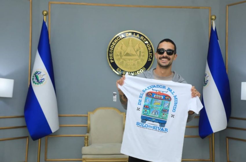 Influencer Juan Bertheau llega de nuevo a El Salvador