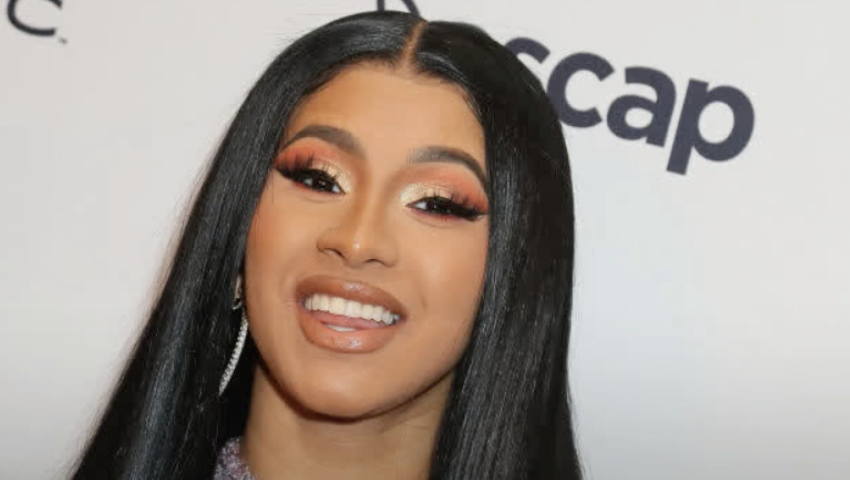  Cardi B anuncia que espera un hijo con el futbolista Stefon Diggs