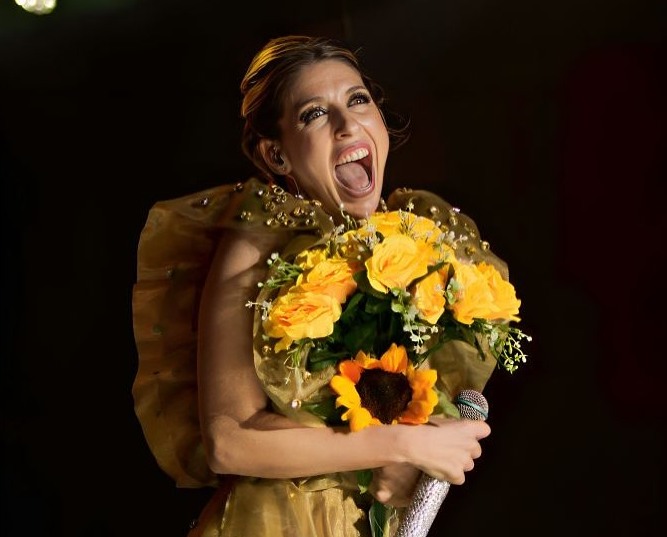  La intérprete de ‘Flores Amarillas’ vuelve a los escenarios con gira por los 20 años de Floricienta