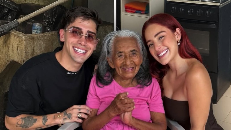 Nicolle Figueroa entrega casa nueva a abuelita salvadoreña
