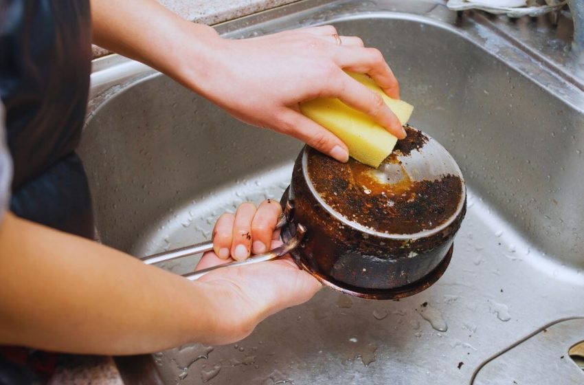  Cómo limpiar una olla quemada: el método práctico en 5 pasos