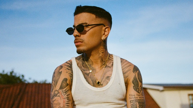  Rauw Alejandro estrena su sexto álbum «Cosa nuestra: capítulo 0»