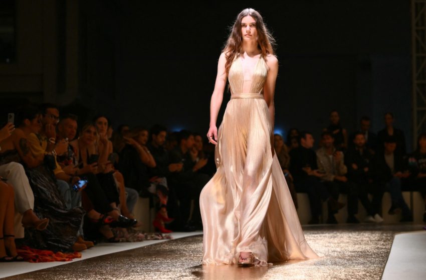  Mezcla de estilos en Prada, colores alegres en Fendi en la Semana de la Moda de Milán