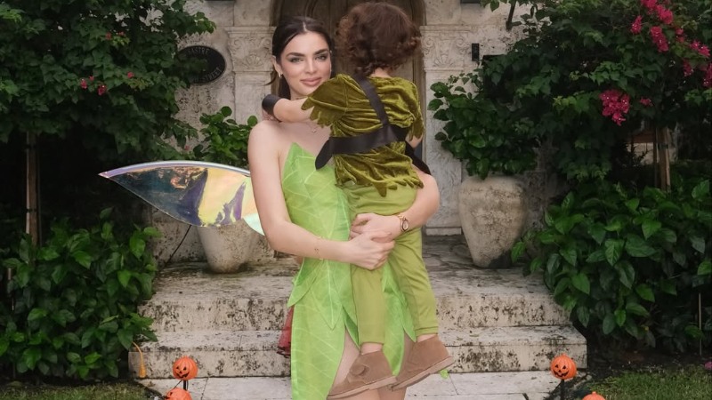 Nadia Ferreira y su hijo se transforman en Tinkerbell y Peter Pan