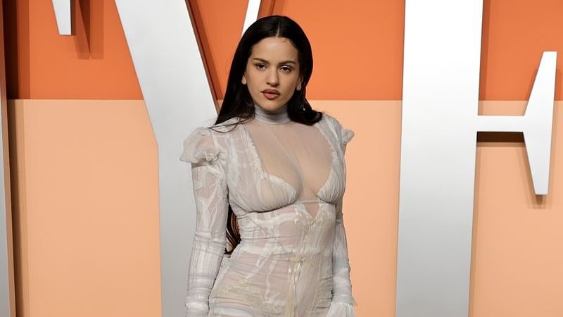Rosalía estrena el primer sencillo de su próximo álbum "Lux"