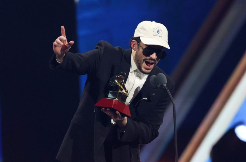  Bad Bunny triunfa en unos sorpresivos Grammy Latinos
