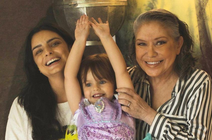  Muere mamá de Aislinn Derbez: esto es lo que se sabe
