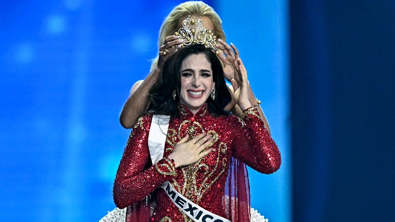 Fátima Bosch alcanza 2,4 millones de seguidores tras coronarse Miss Universo 2025