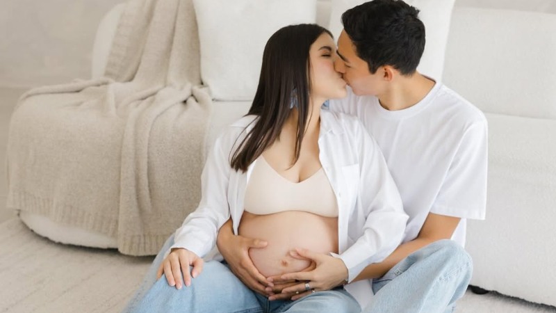 Fernanfloo revela en nombre de su hijo y genera controversia en redes sociales