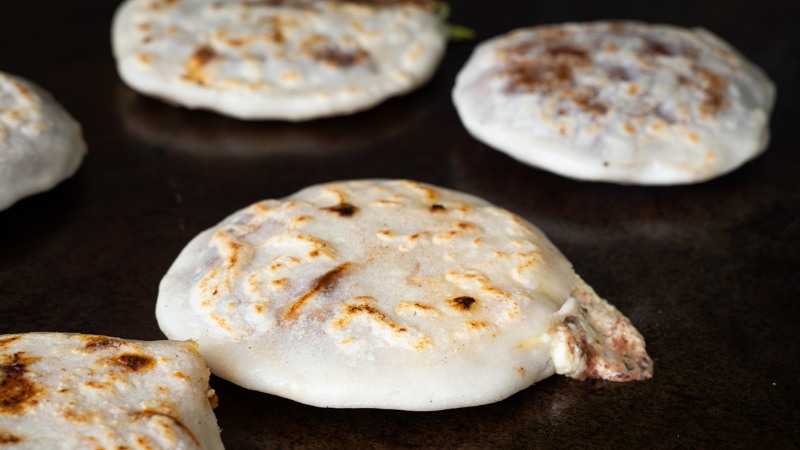 ¿Cuál es el origen de la pupusa? Así ha evolucionado este platillo salvadoreño