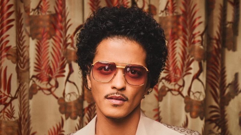 Bruno Mars anuncia la fecha del próximo lanzamiento de su álbum