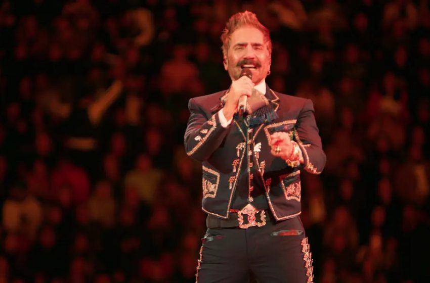  Alejandro Fernández regresa a El Salvador con su gira «De rey a rey»