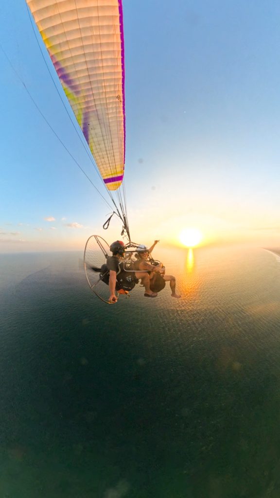 Surca los cielos de El Salvador en paramotor y vive la adrenalina extrema
