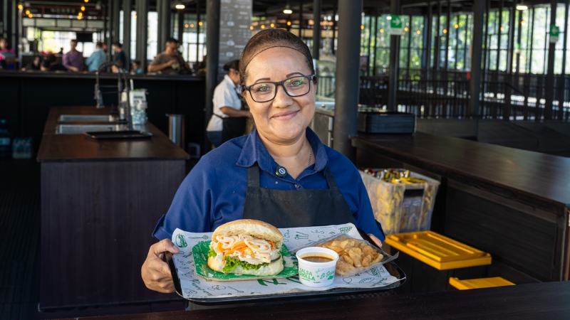 Plaza Universitaria, el nuevo centro gastronómico en el corazón de San Salvador