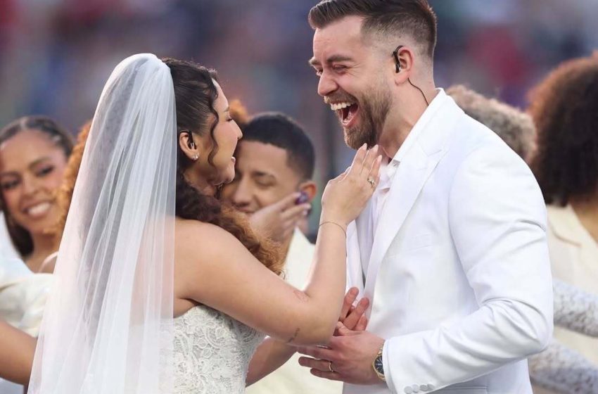  Una boda real se llevó a cabo en medio del show de Bad Bunny en el Super Bowl